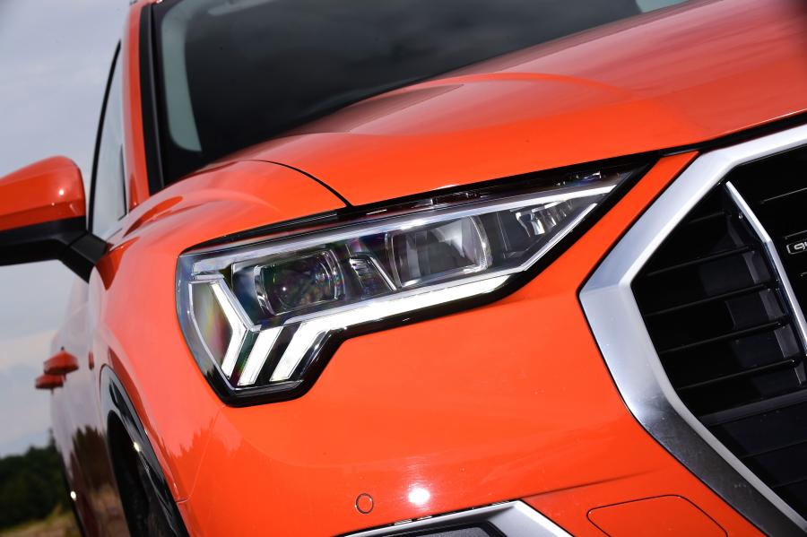 Детали экстерьера Audi Q3 40 TDI Quattro Advanced 2018 года  (UK) (фото 16 из 17)